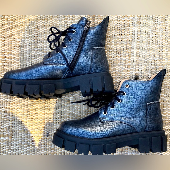 NWOT V-ITALIA s37 Euro blk/gray metallic combat boots Gorgeous! Leather in/out - Picture 3 of 7
